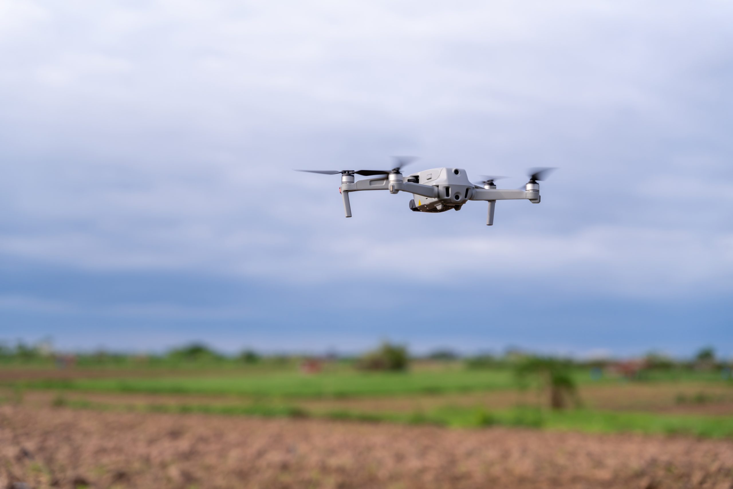 Los drones emiten datos con mayor resolución y más precisos que los satélites. Son muy utilizados de manera local por su inmediatez.